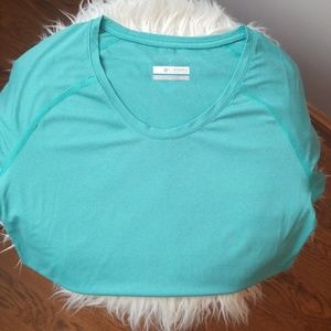 Columbia T-shirt